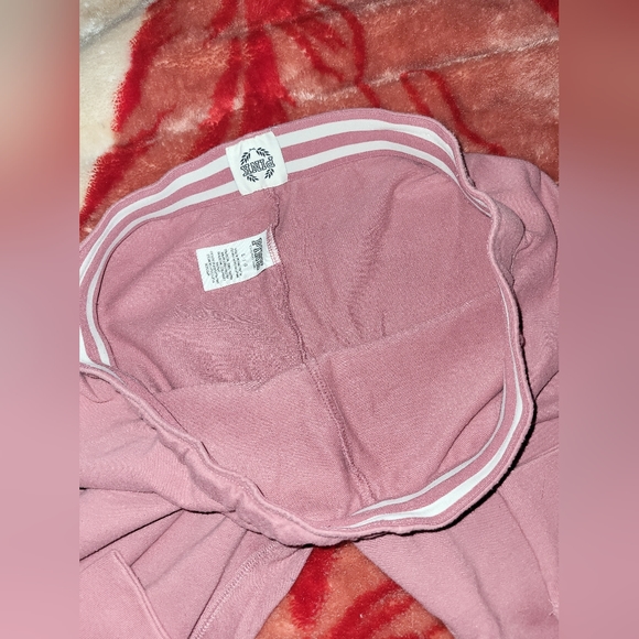 Vs pink skinny joggers, size large. - Picture 7 of 15